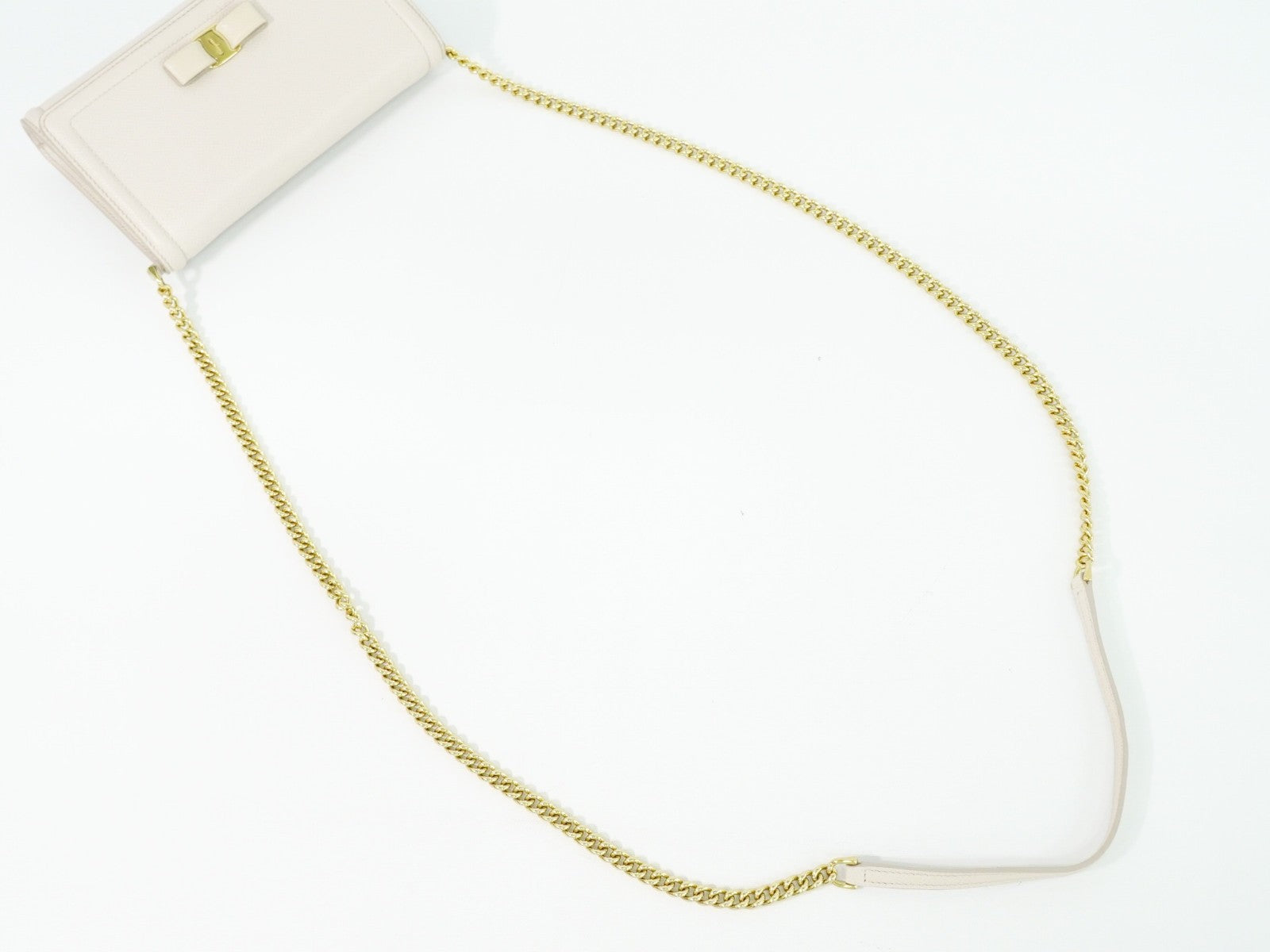 Salvatore Ferragamo Vara Bow Chain Flap Bag Leather Beige Leather Shoulder Bag Bag (Pre-Owned)