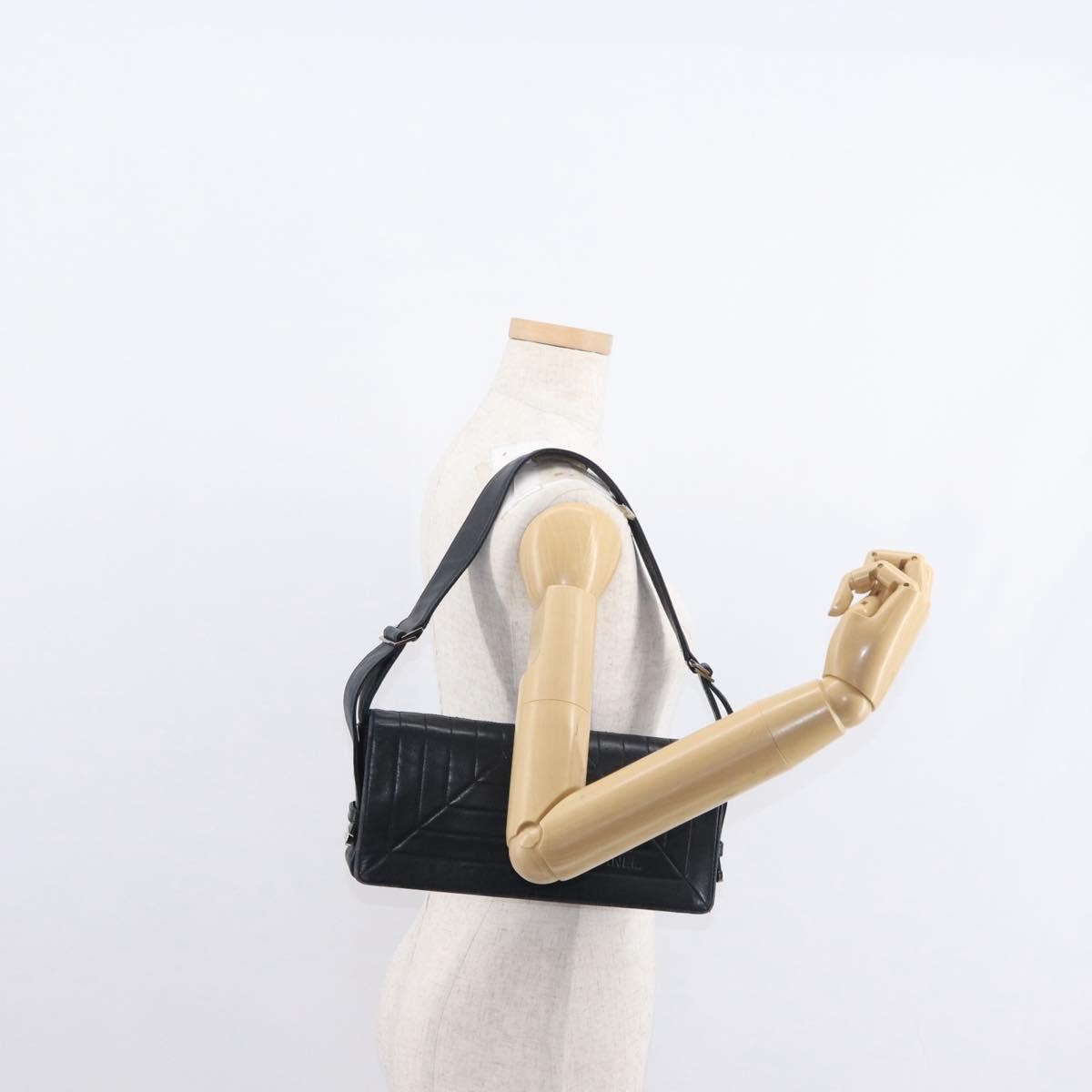 Chanel Vintage Shoulder Bag Leather Black Leather Shoulder Bag Bag (Pre-Owned)
