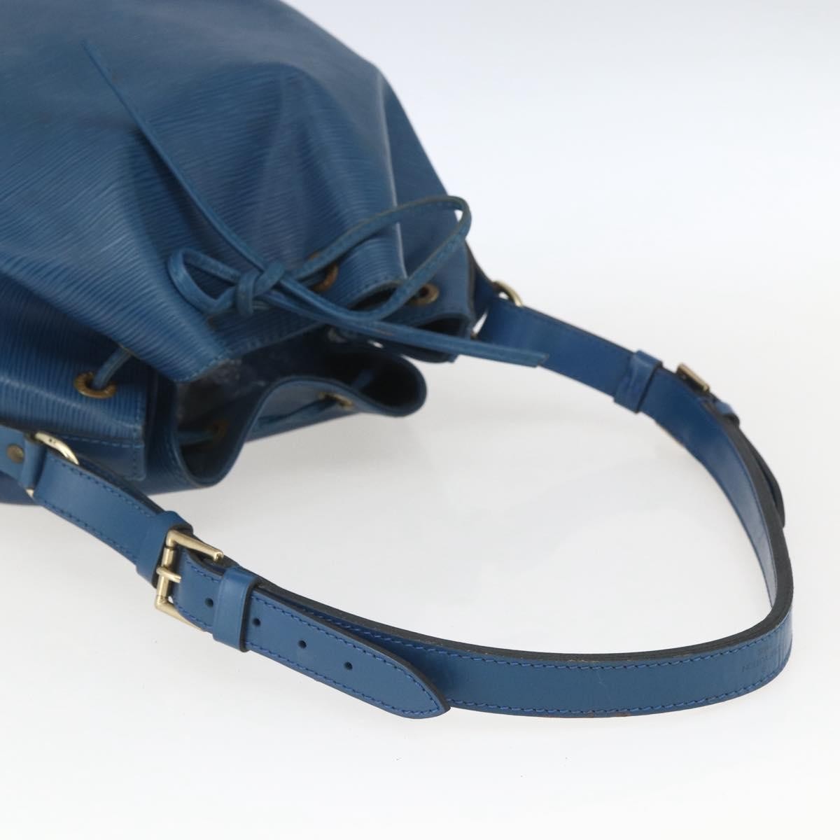 Louis Vuitton Petit Noe Handbag Epi Leather Blue Leather Shoulder Bag Bag (Pre-Owned)