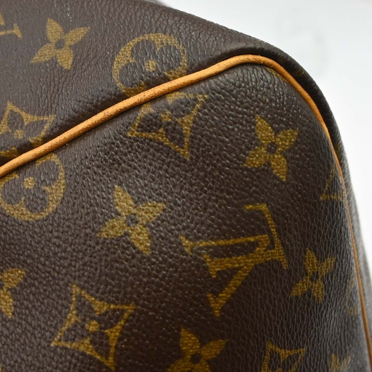 Louis Vuitton Keepall Bag Monogram Canvas Brown Canvas Travel Bag Bag (Pre-Owned)
