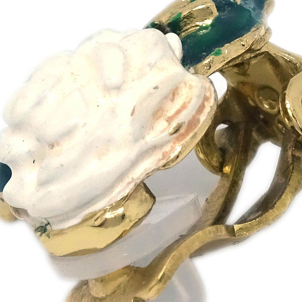 Chanel Vintage Cc Camellia Clip-On Earrings Metal Gold Gold_Plated Earrings Jewelry (Pre-Owned)