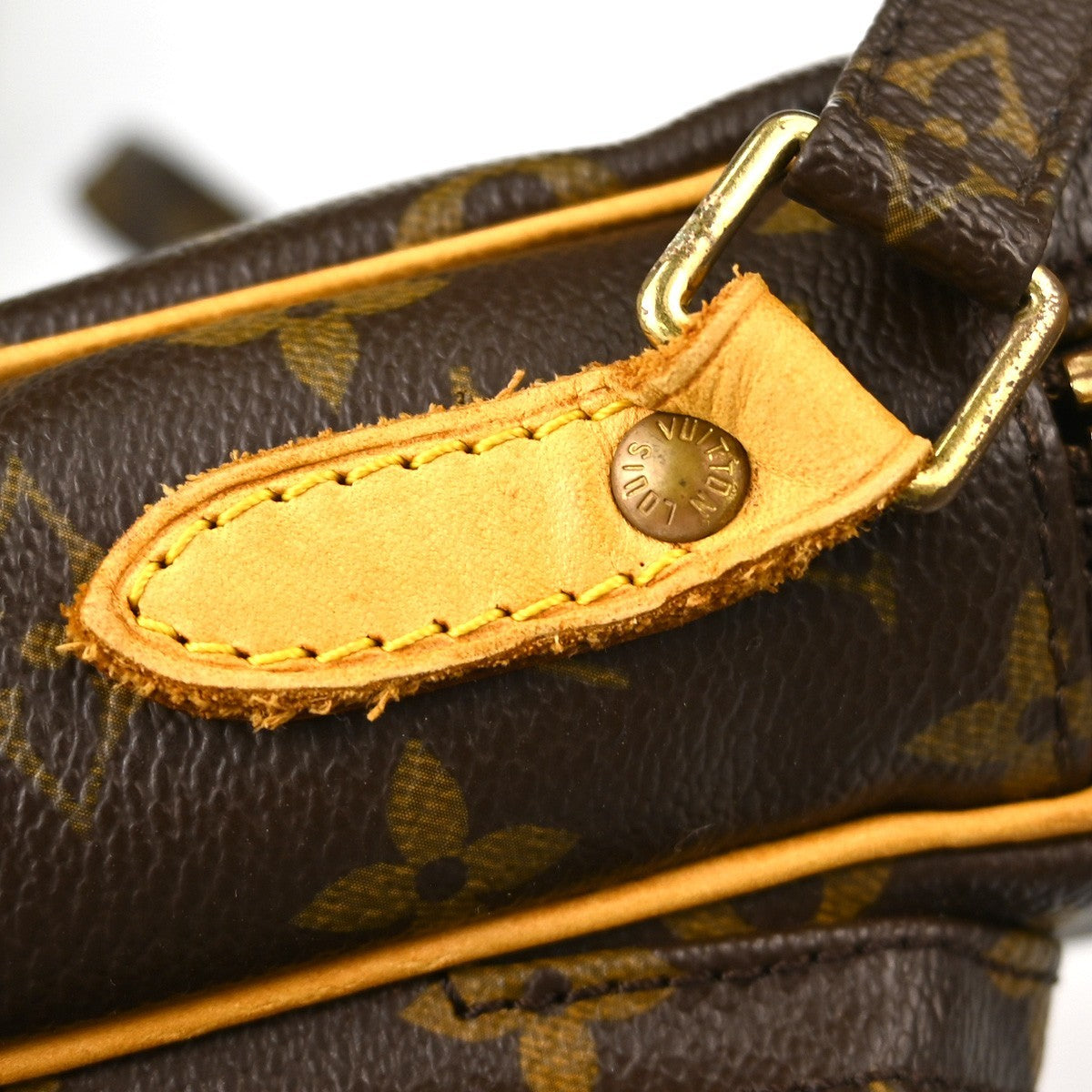 Louis Vuitton Amazone Bag Monogram Canvas Brown Canvas Shoulder Bag Bag (Pre-Owned)