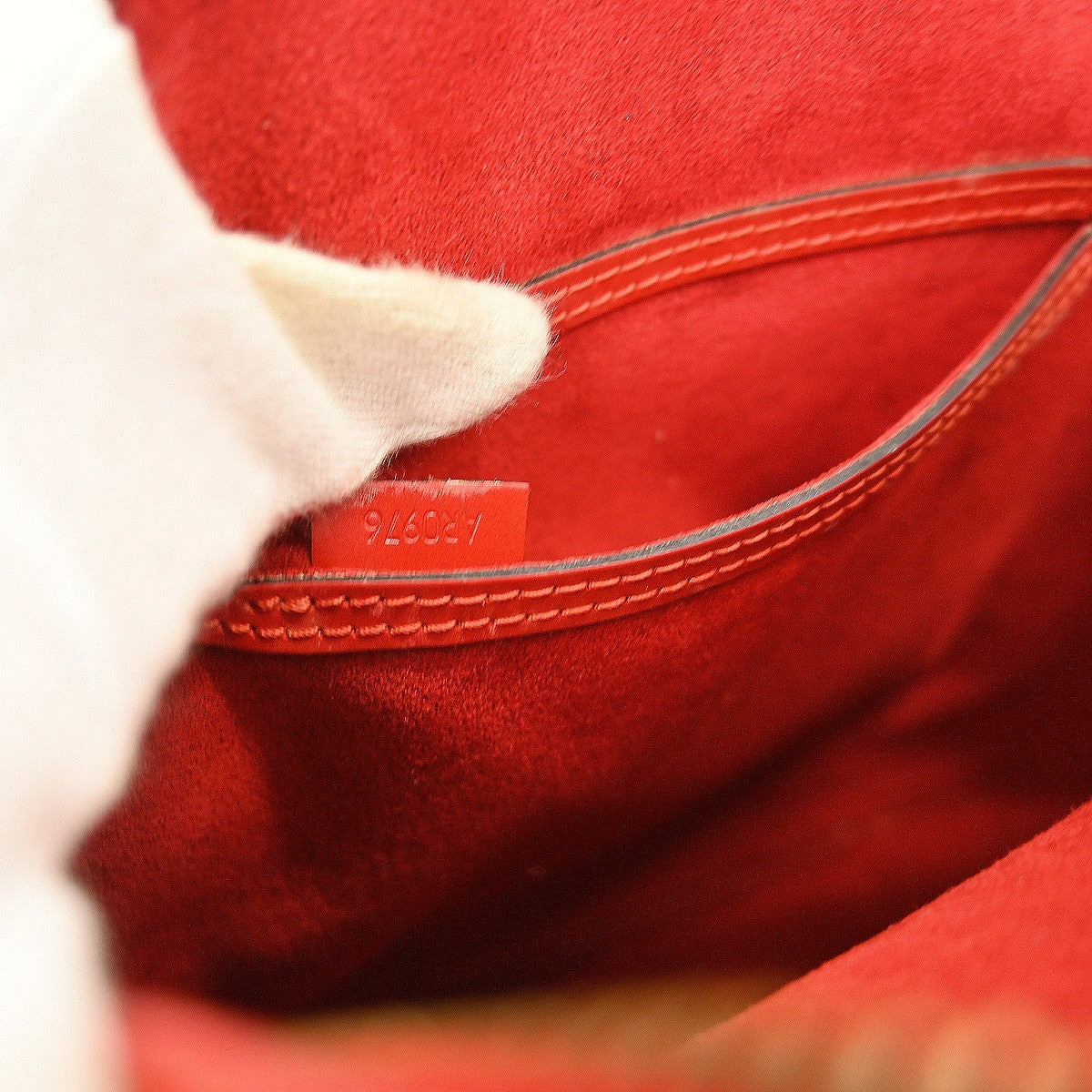 Louis Vuitton Vintage Alma Handbag Epi Leather Red Leather Handbag (Pre-Owned)