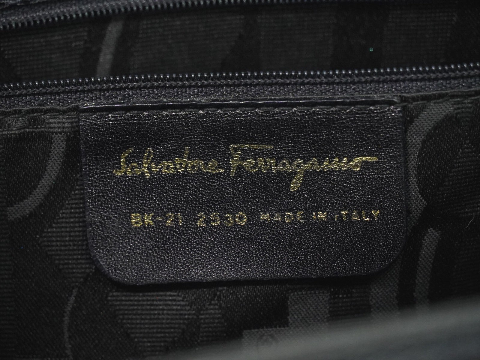 Salvatore Ferragamo Vintage Vara Bow Tote Lizard Embossed Leather Black Leather Tote Bag Bag (Pre-Owned)