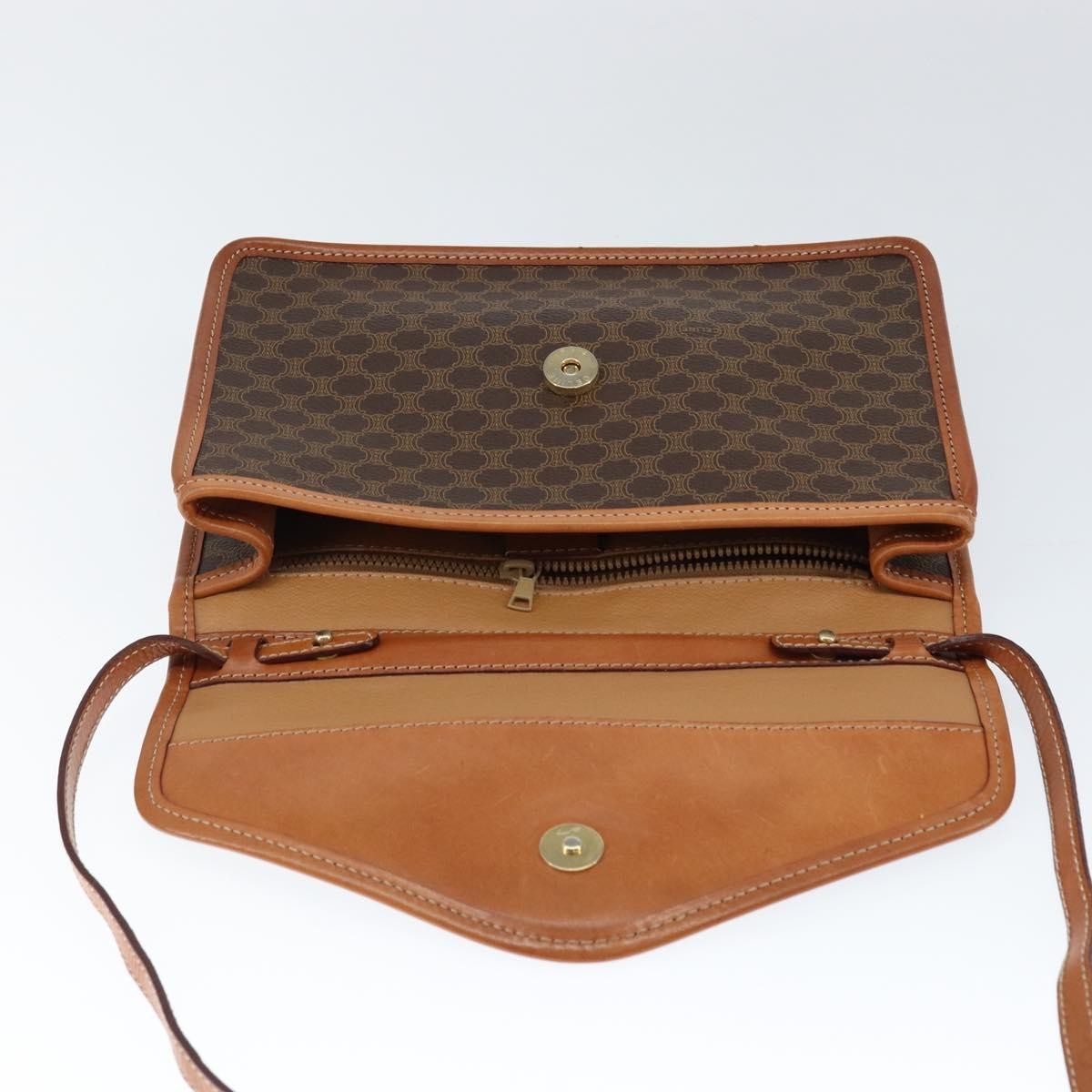 Celine Vintage Macadam Circle Logo Shoulder Bag Canvas And Leather Brown Canvas Shoulder Bag Bag (Pre-Owned)