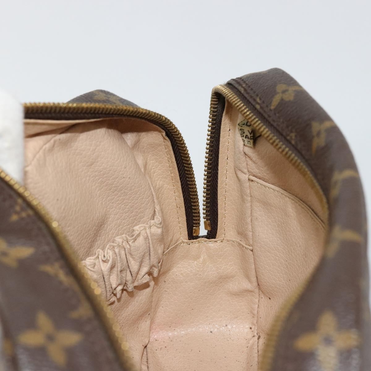 Louis Vuitton Trousse Toiletry Pouch Monogram Canvas Brown Canvas Toiletry Case Accessory (Pre-Owned)