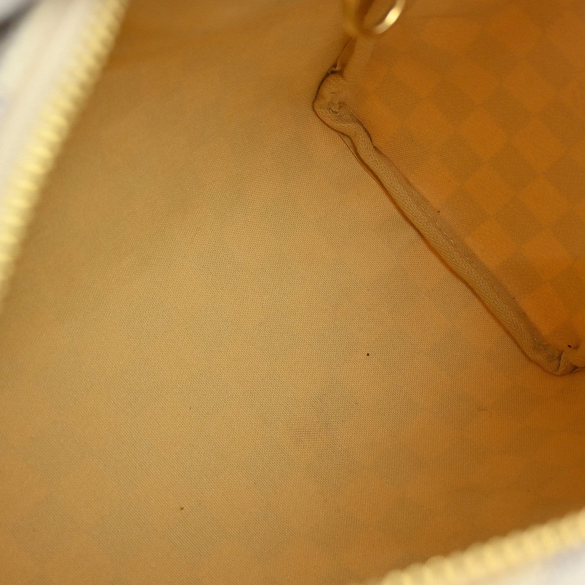 Louis Vuitton Speedy Handbag Damier White Canvas Handbag (Pre-Owned)