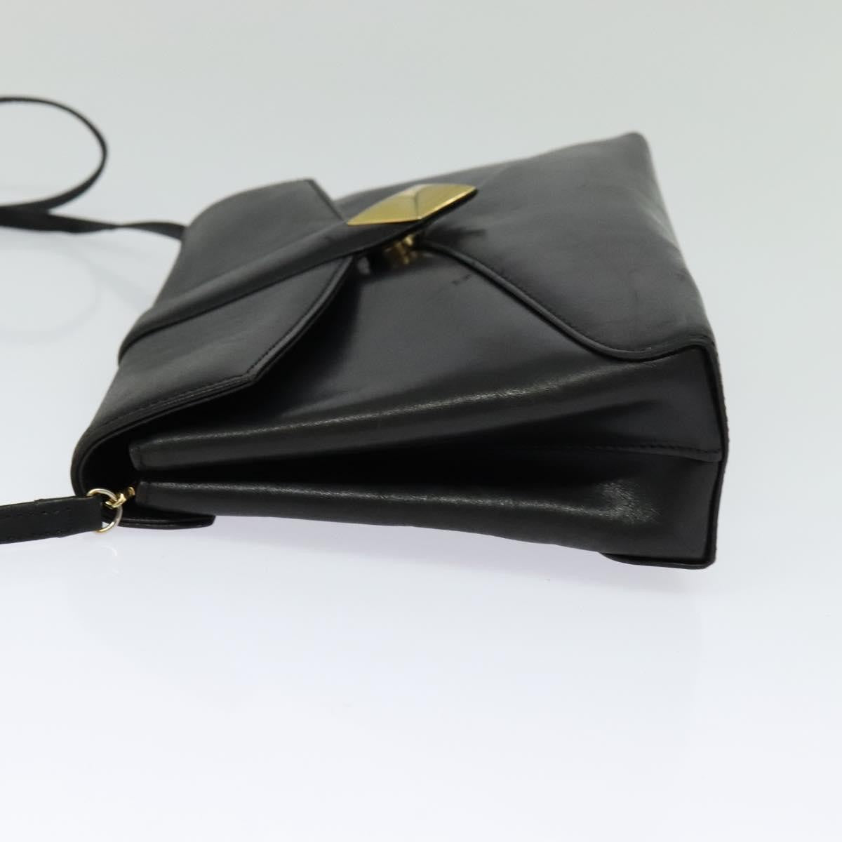 Givenchy Shoulder Bag Leather Black Leather Shoulder Bag Bag (Pre-Owned)