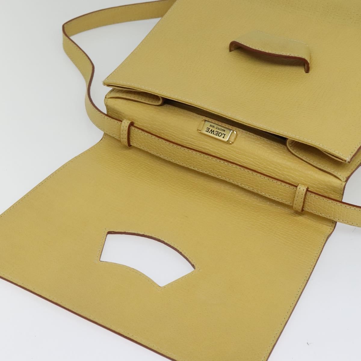 Loewe Barcelona Shoulder Bag Leather Yellow Leather Bag (Pre-Owned)