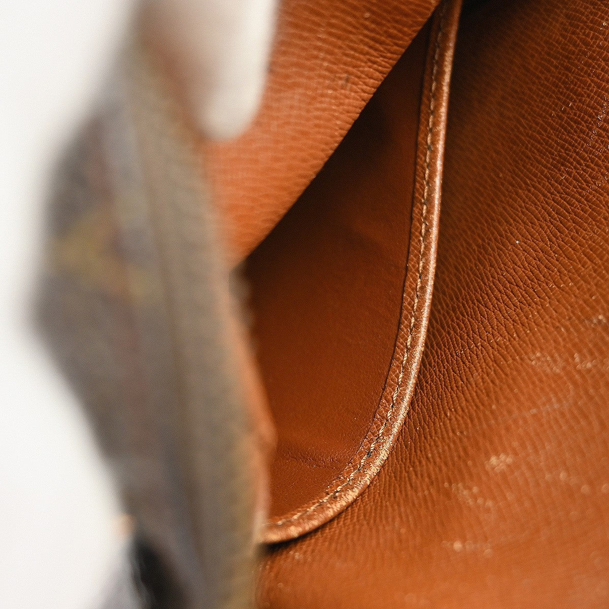 Louis Vuitton Amazone Bag Monogram Canvas Brown Canvas Shoulder Bag Bag (Pre-Owned)