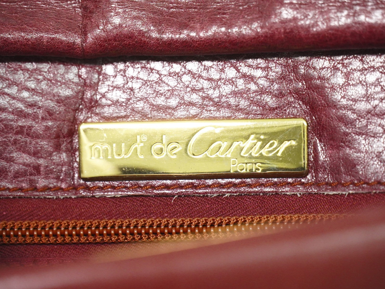 Cartier Must De Cartier Shoulder Bag Leather Burgundy Leather Shoulder Bag Bag (Pre-Owned)
