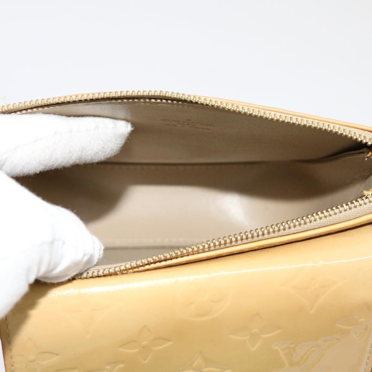 Louis Vuitton Mott Handbag Monogram Vernis Beige Patent_Leather Clutche & Pouche Bag (Pre-Owned)