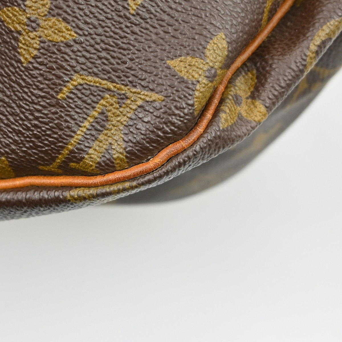 Louis Vuitton Saumur Handbag Monogram Canvas Brown Canvas Shoulder Bag Bag (Pre-Owned)