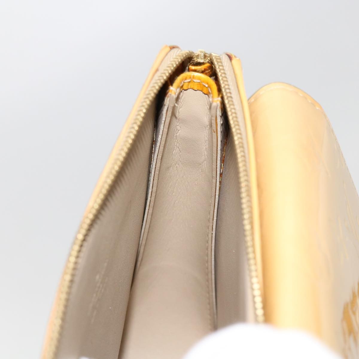 Louis Vuitton Mott Handbag Monogram Vernis Beige Patent_Leather Clutche & Pouche Bag (Pre-Owned)