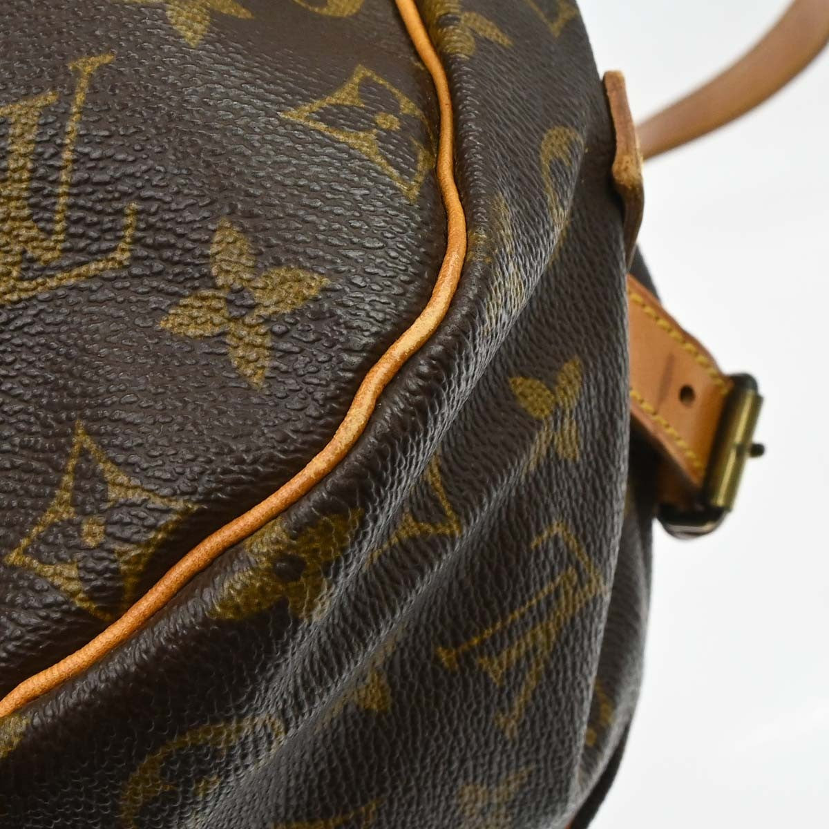 Louis Vuitton Saumur Messenger Bag Monogram Canvas Brown Canvas Handbag (Pre-Owned)