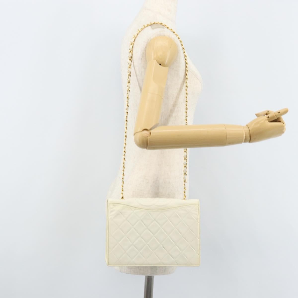 Chanel Vintage Cc Full Flap Bag Quilted Lambskin White Leather Shoulder Bag Bag (Pre-Owned)