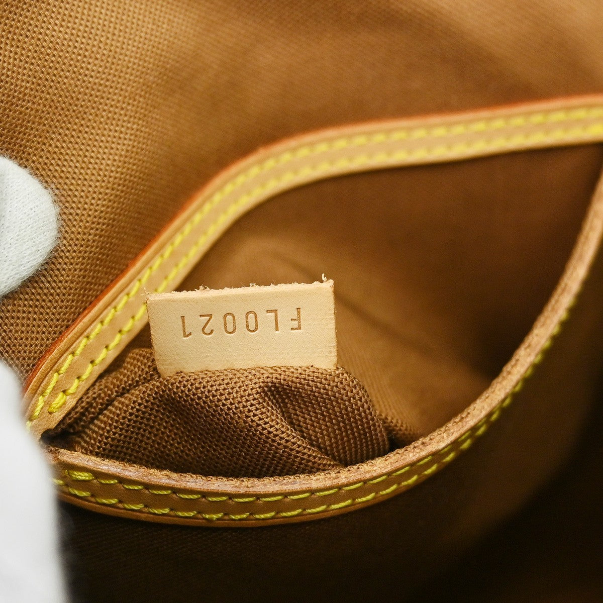 Louis Vuitton Alma Handbag Monogram Canvas Brown Canvas Handbag (Pre-Owned)