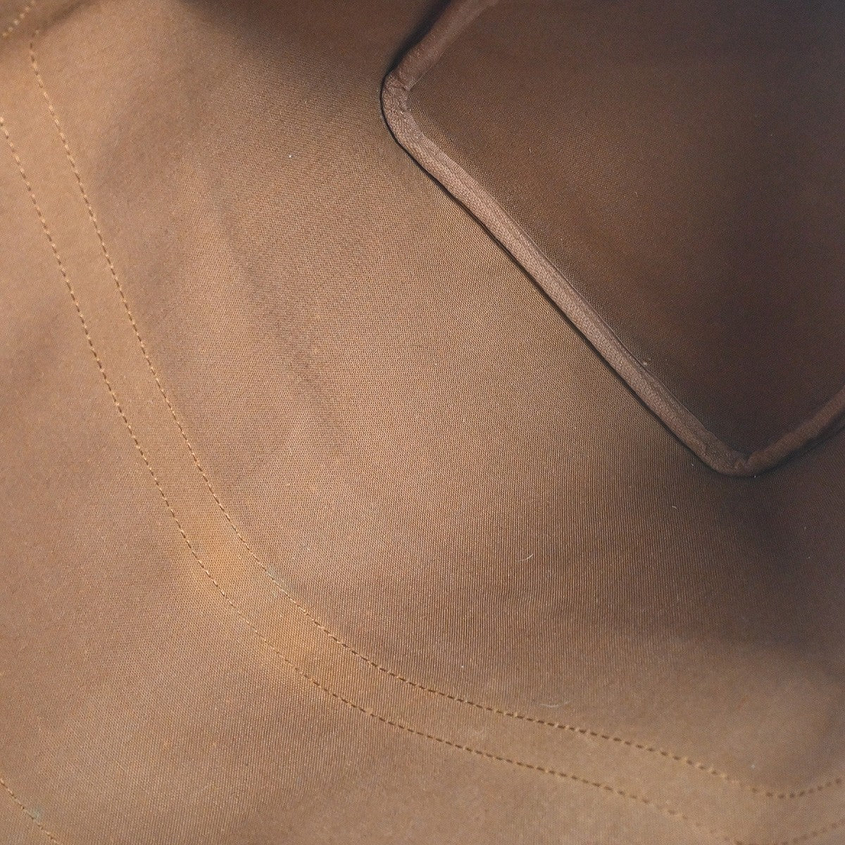 Louis Vuitton Keepall Bag Monogram Canvas Brown Canvas Travel Bag Bag (Pre-Owned)