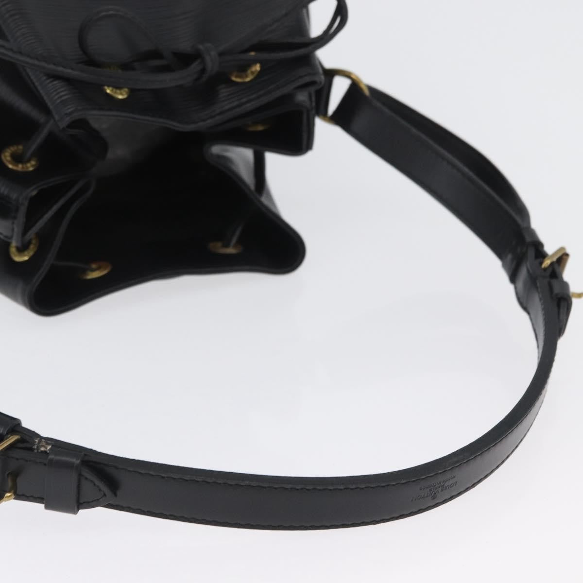 Louis Vuitton Noe Handbag Epi Leather Black Leather Shoulder Bag Bag (Pre-Owned)