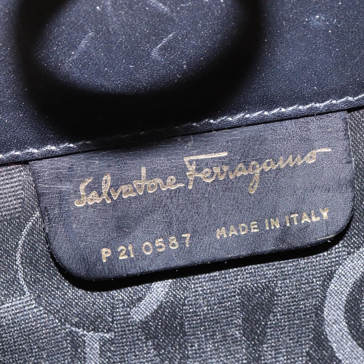 Salvatore Ferragamo Vintage Gancini Chain Shoulder Bag Leather Black Leather Shoulder Bag Bag (Pre-Owned)
