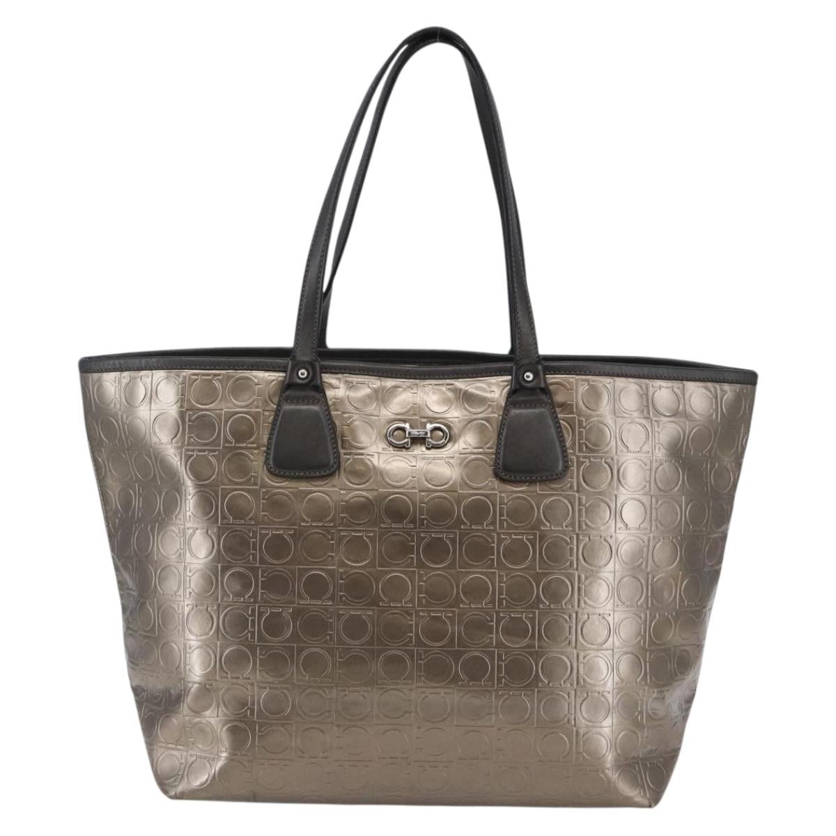 Salvatore Ferragamo Gancini Tote Patent Leather Gold Patent_Leather Tote Bag Bag (Pre-Owned)