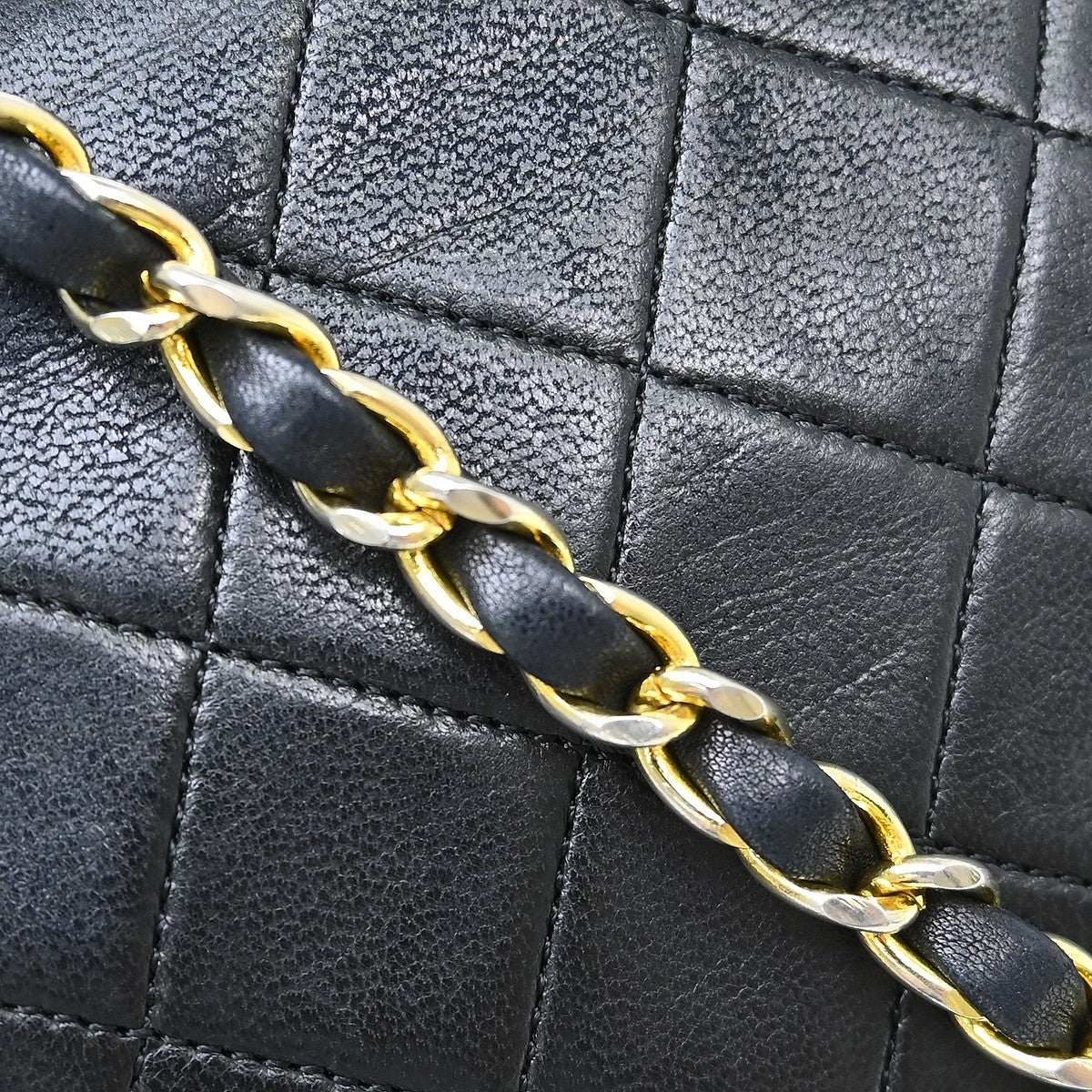 Chanel Vintage Square Classic Single Flap Bag Vertical Quilt Lambskin Black Leather Handbag (Pre-Owned)