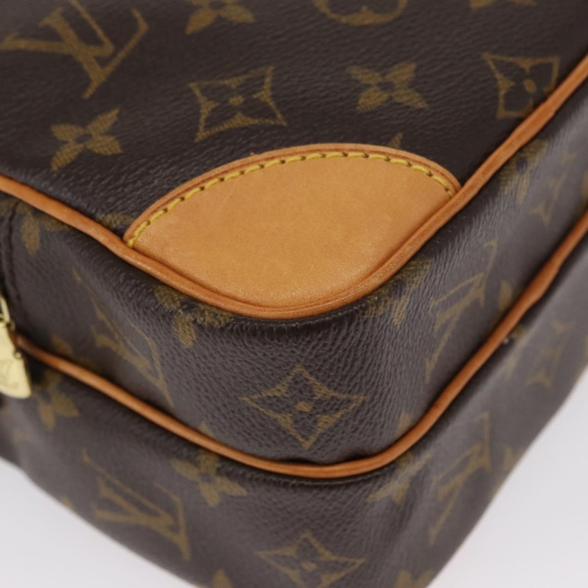 Louis Vuitton Amazone Bag Monogram Canvas Brown Canvas Shoulder Bag Bag (Pre-Owned)