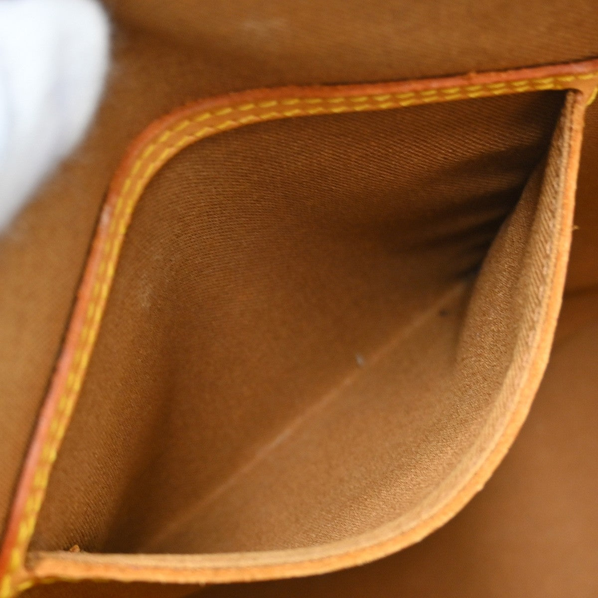 Louis Vuitton Alma Handbag Monogram Canvas Brown Canvas Handbag (Pre-Owned)