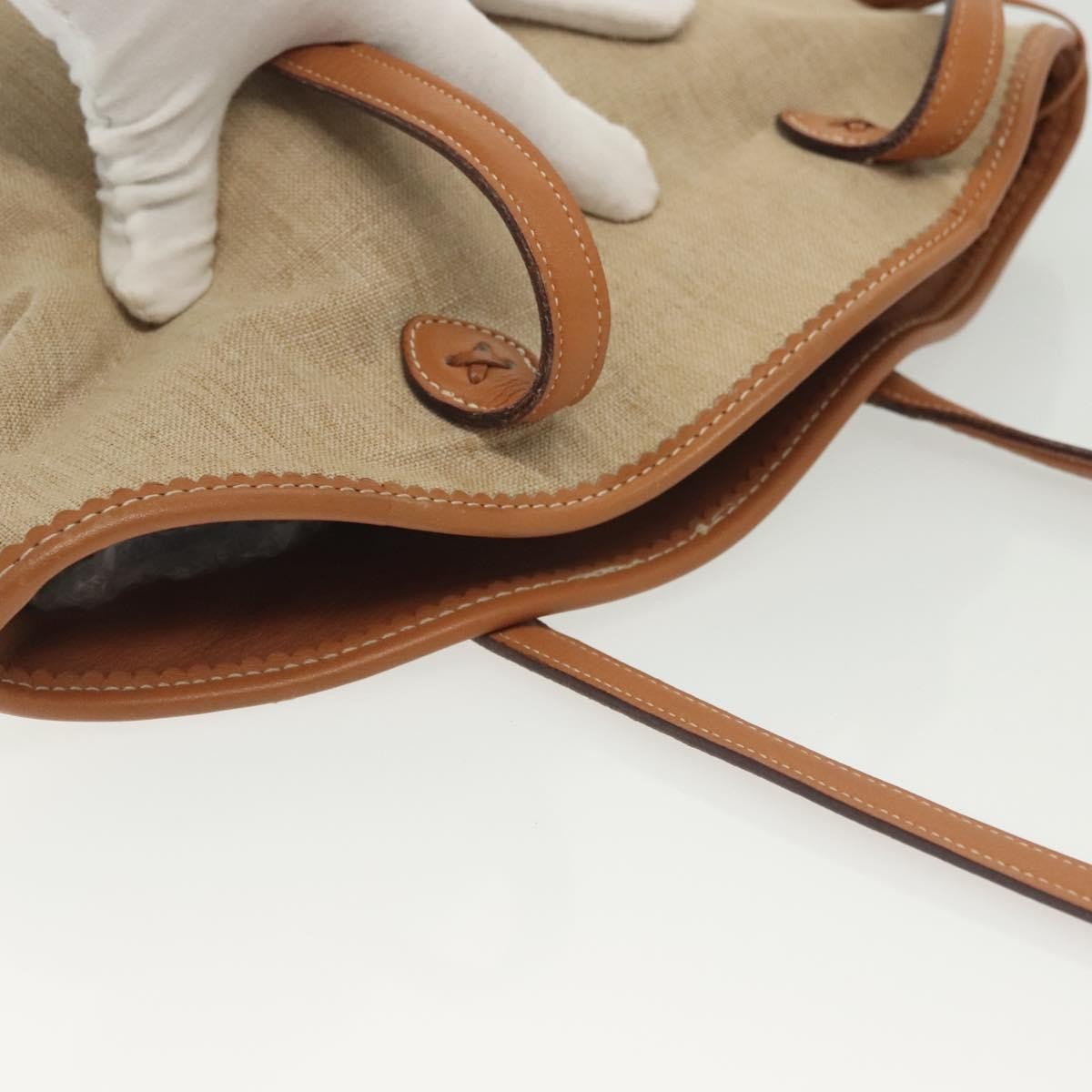 Loewe Vintage Shoulder Bag Canvas Beige Canvas Shoulder Bag Bag (Pre-Owned)
