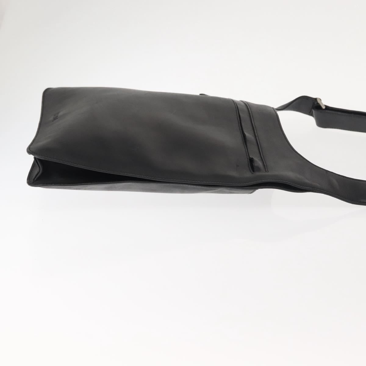 Prada Zip Messenger Bag Saffiano Leather Black Leather Shoulder Bag Bag (Pre-Owned)