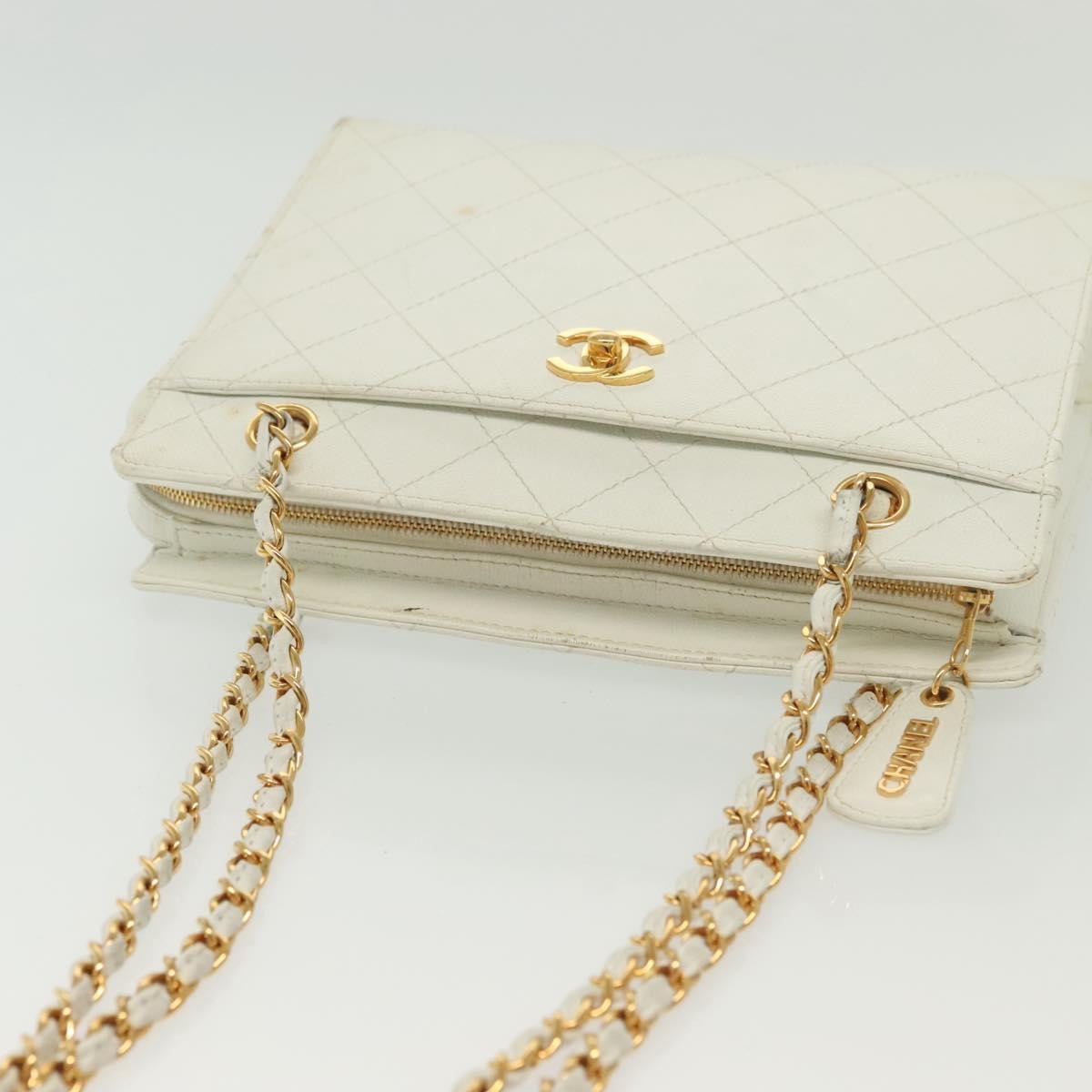 Chanel Cc Shoulder Bag Quilted Caviar White Leather Bag (Pre-Owned)