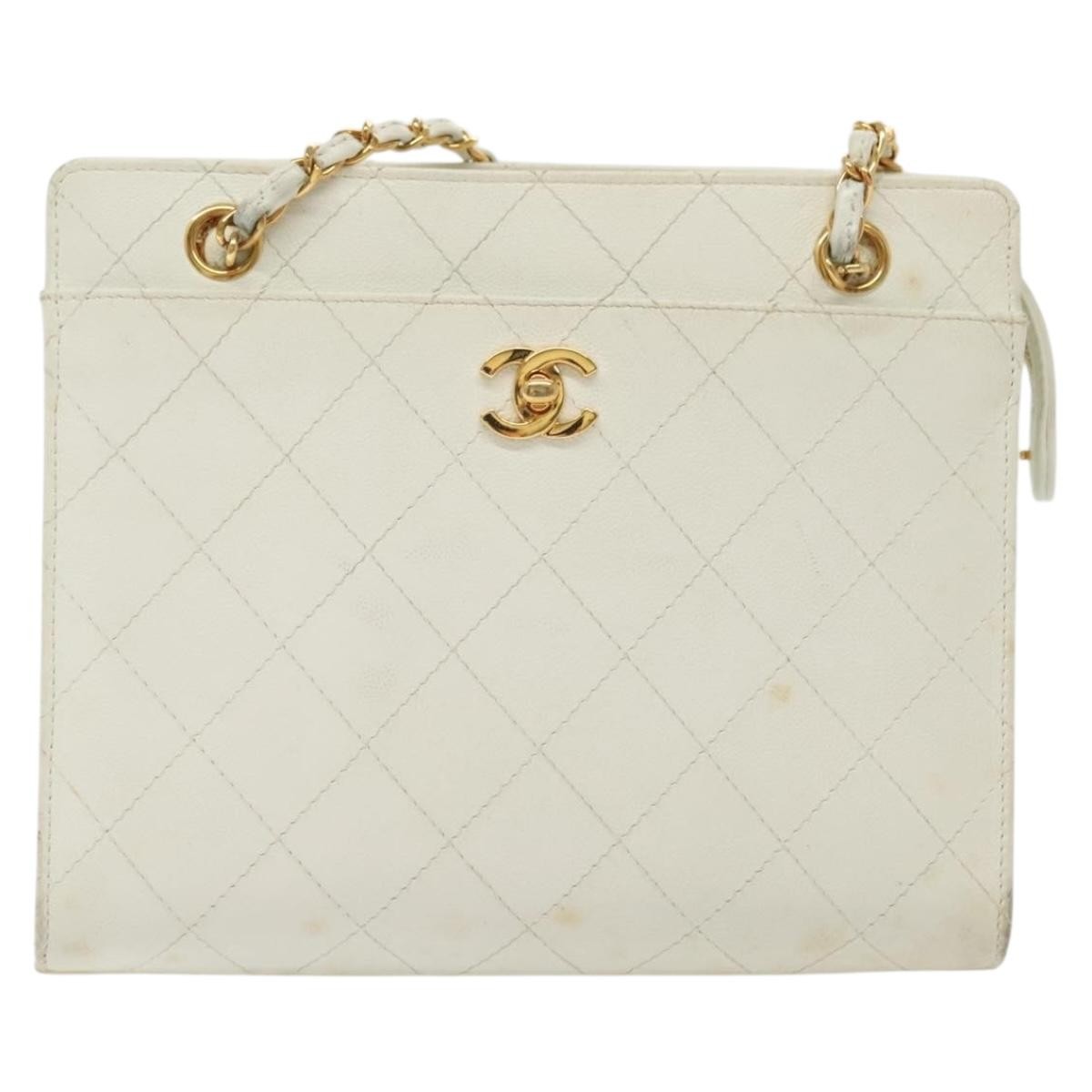 Chanel Cc Shoulder Bag Quilted Caviar White Leather Bag (Pre-Owned)