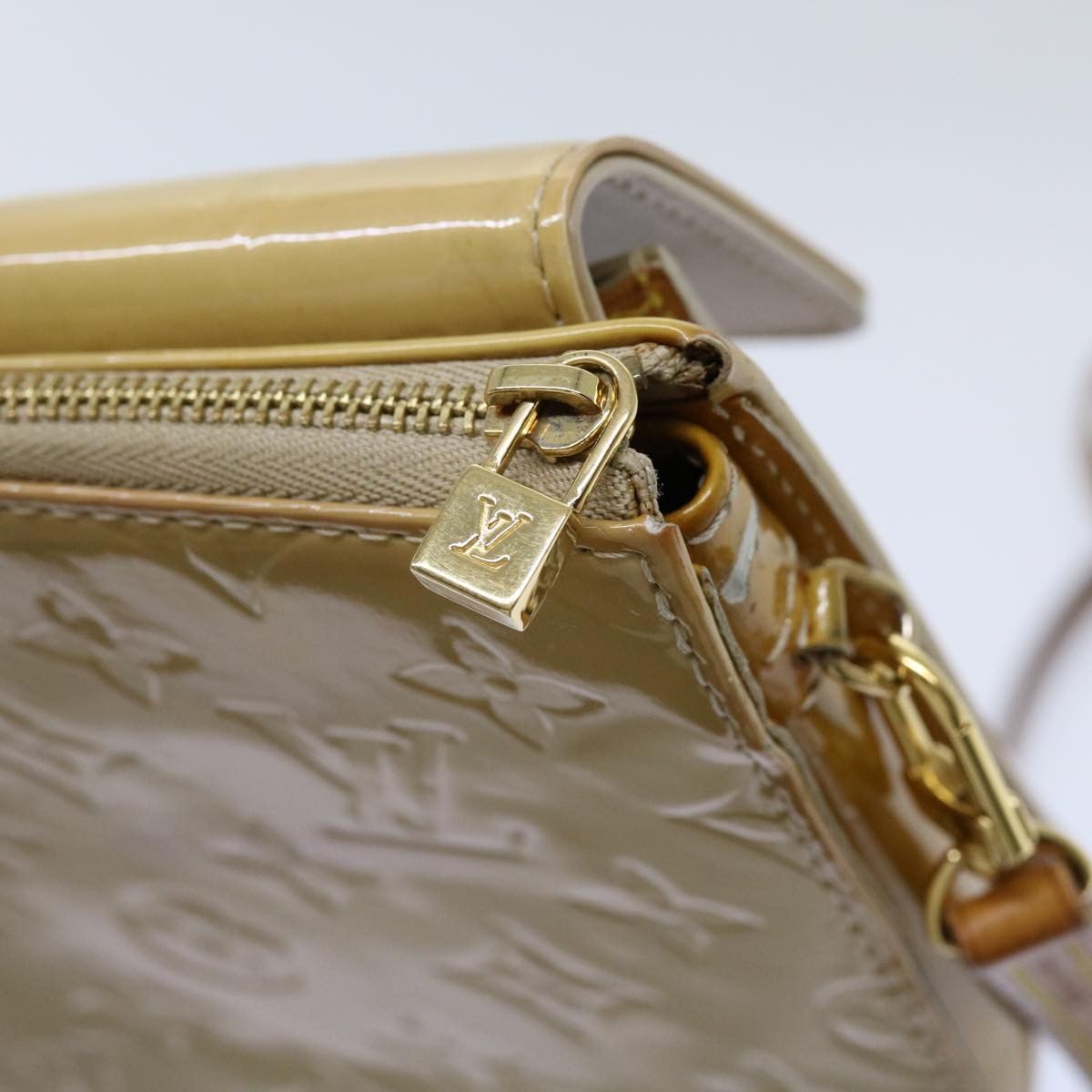 Louis Vuitton Mott Handbag Monogram Vernis Beige Patent_Leather Clutche & Pouche Bag (Pre-Owned)