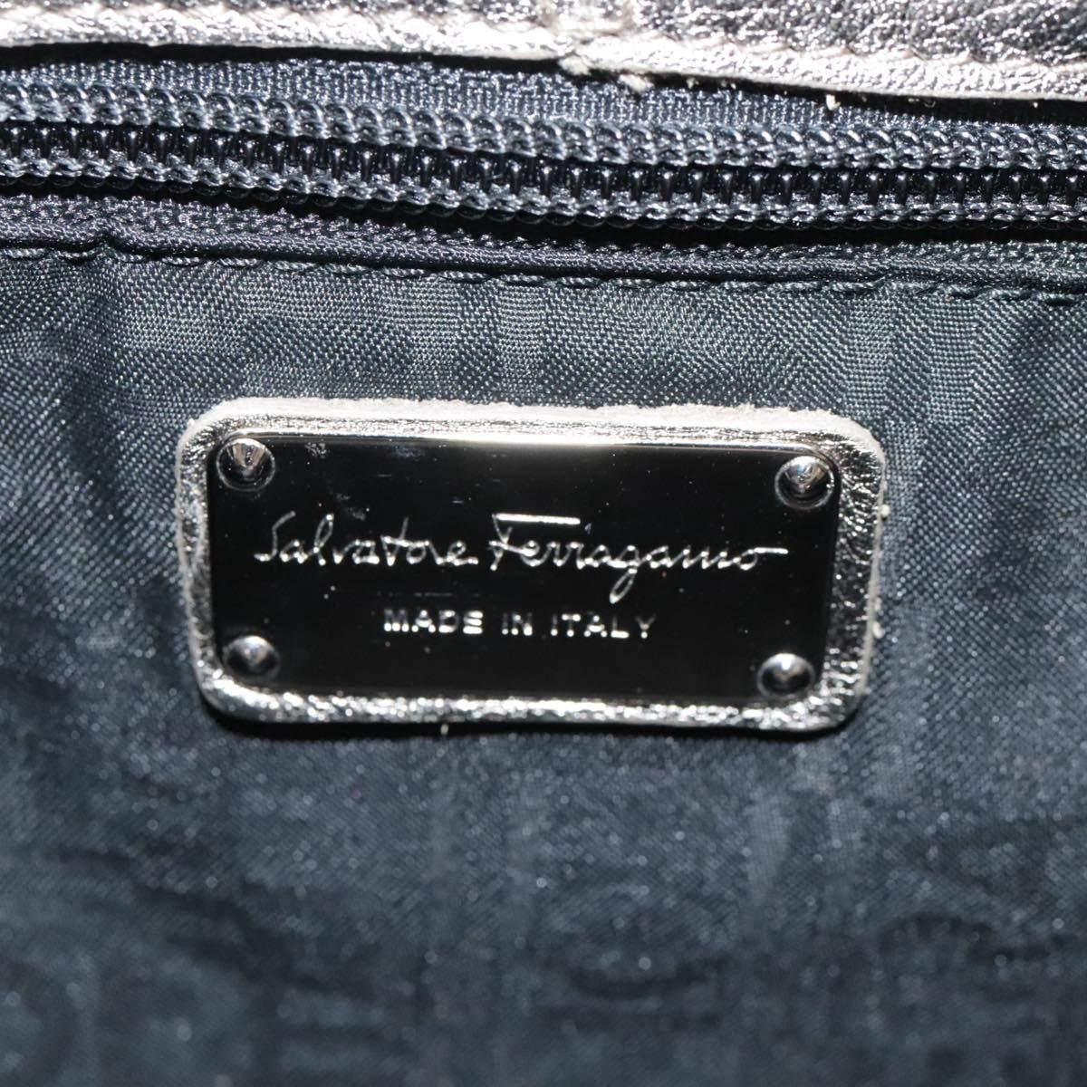 Salvatore Ferragamo Gancini Handbag Leather Gold Leather Handbag (Pre-Owned)
