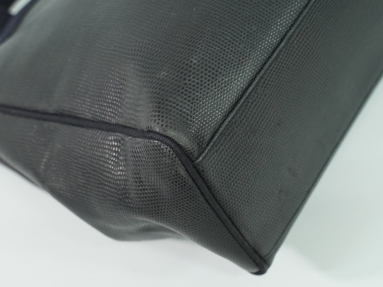 Salvatore Ferragamo Vintage Vara Bow Tote Lizard Embossed Leather Black Leather Tote Bag Bag (Pre-Owned)