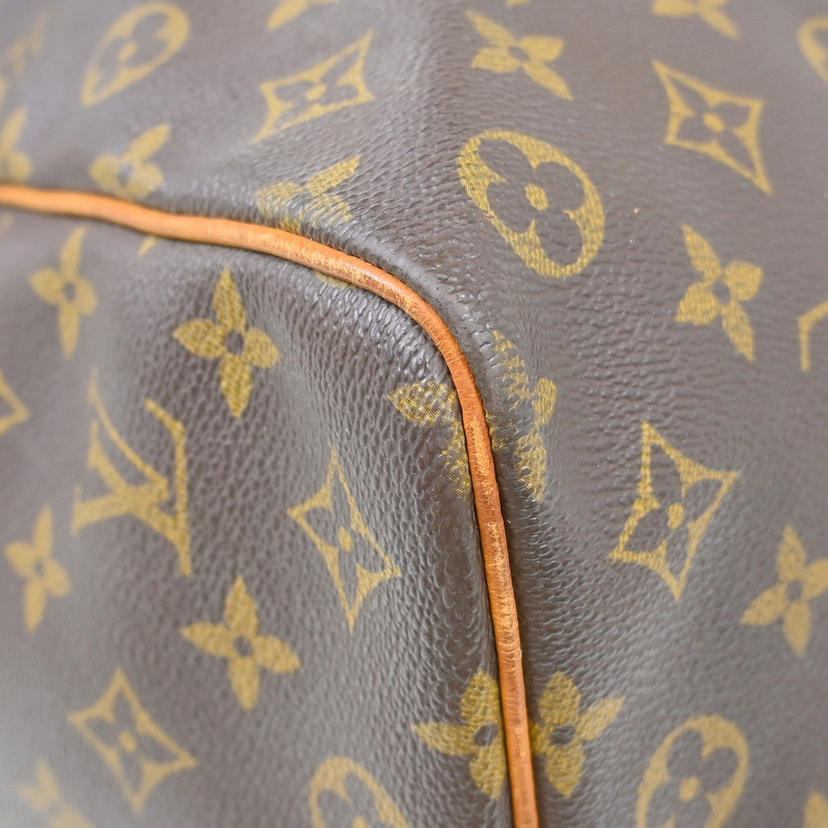 Louis Vuitton Keepall Bag Monogram Canvas Brown Canvas Travel Bag Bag (Pre-Owned)
