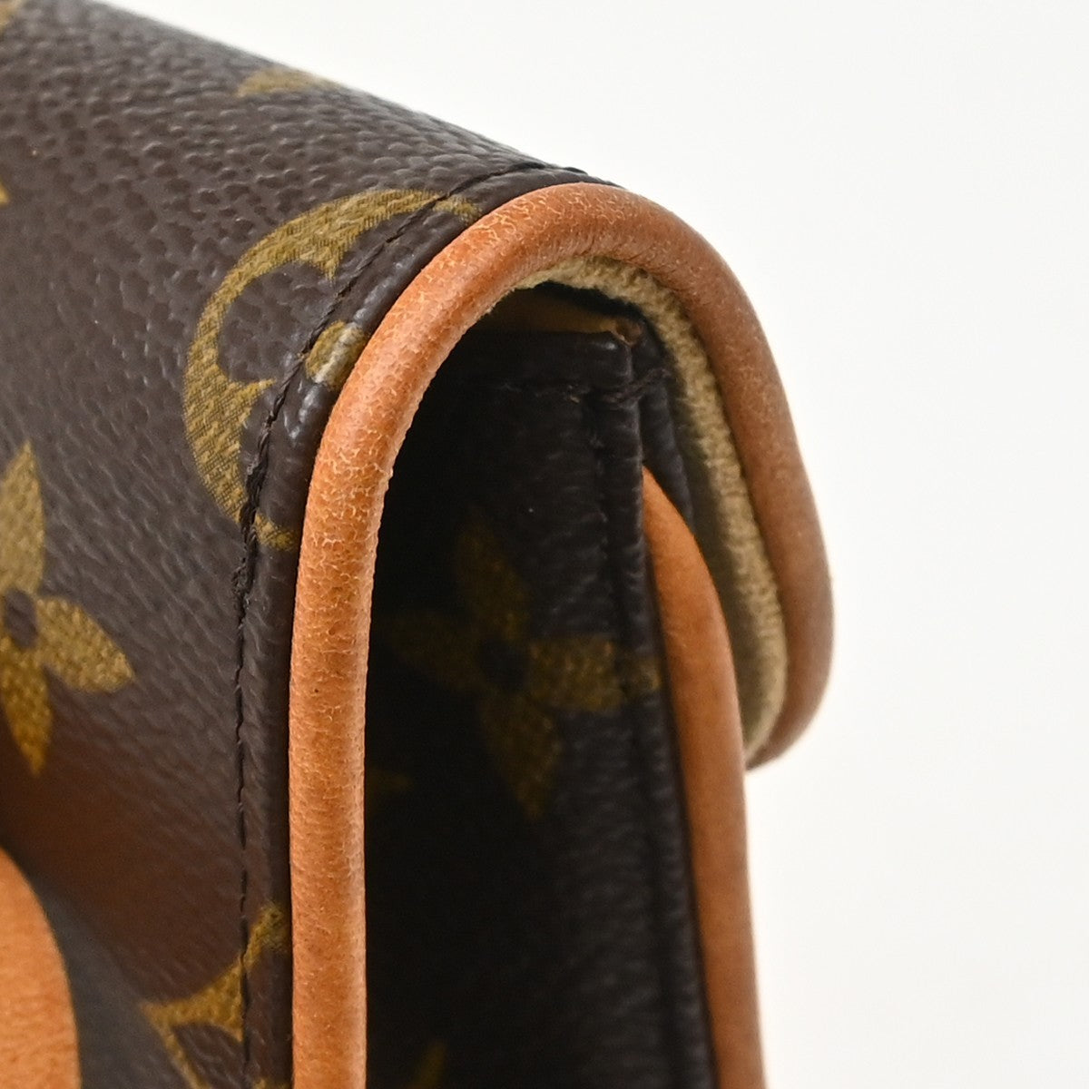 Louis Vuitton Florentine Waist Bag Monogram Canvas Brown Canvas Clutche & Pouche Bag (Pre-Owned)