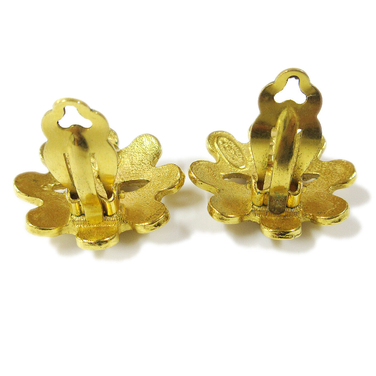 Chanel Vintage Cc Flower Cutout Round Clip-On Earrings Metal Gold Gold_Plated Earrings Jewelry (Pre-Owned)