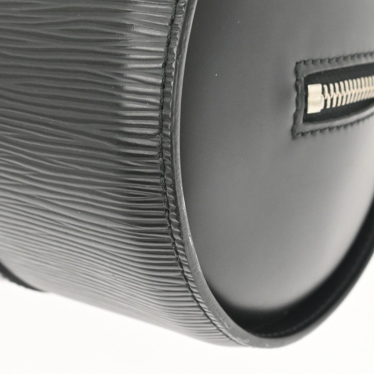 Louis Vuitton Soufflot Handbag Epi Leather Black Leather Handbag (Pre-Owned)