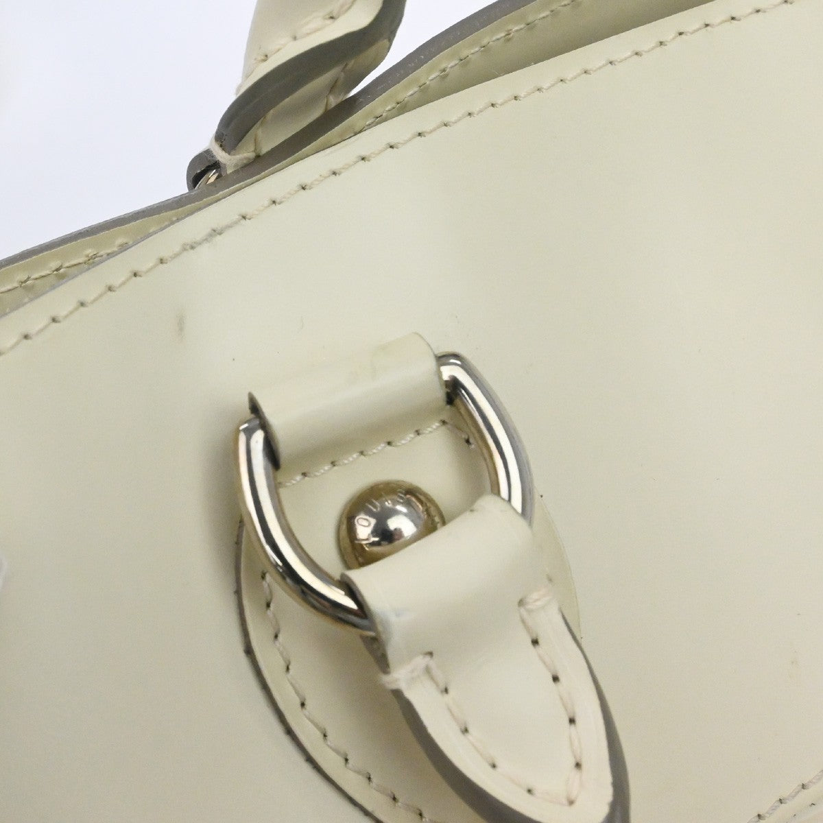 Louis Vuitton Passy Tote Epi Leather White Leather Handbag (Pre-Owned)
