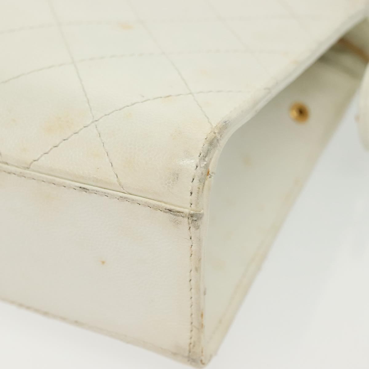 Chanel Cc Shoulder Bag Quilted Caviar White Leather Bag (Pre-Owned)