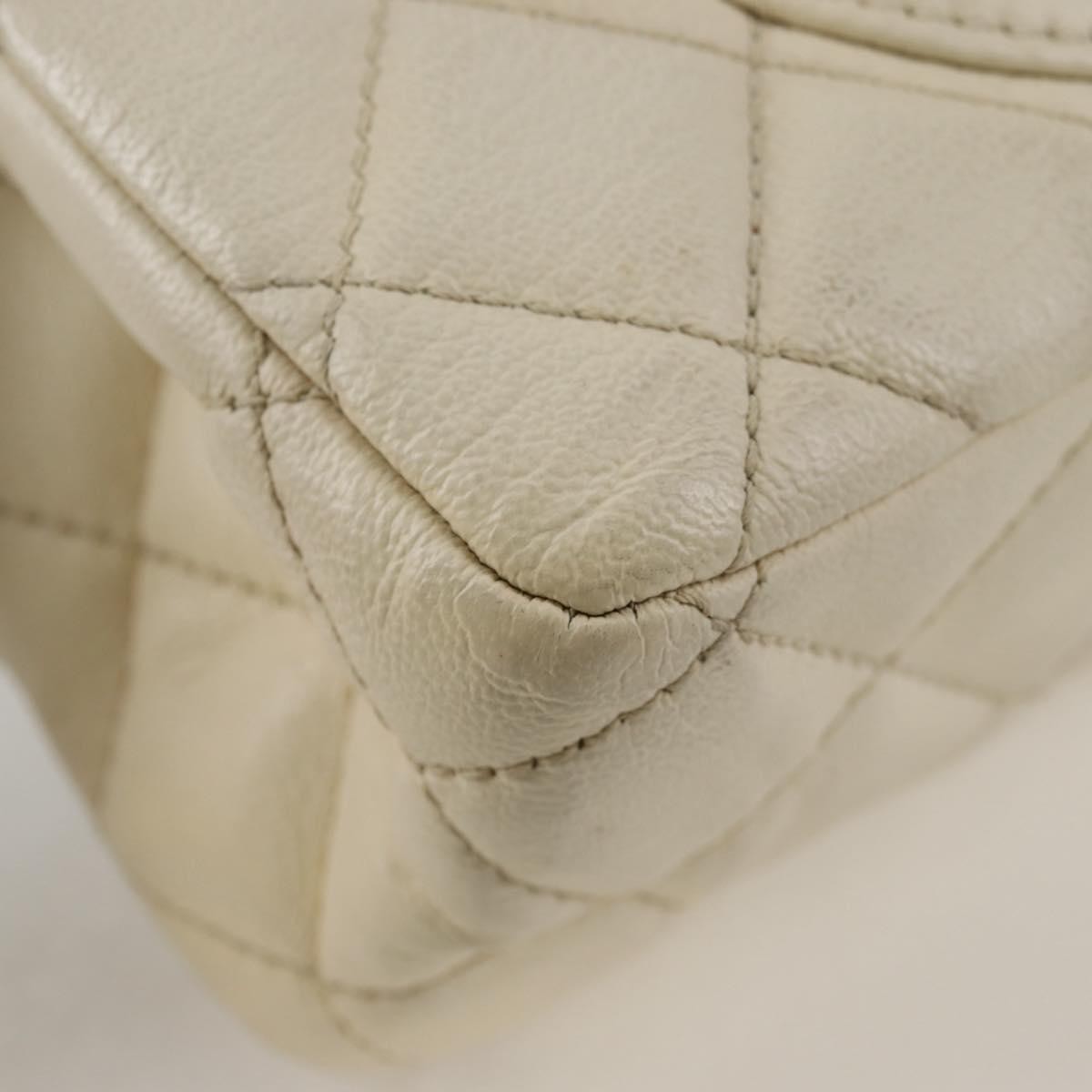 Chanel Reissue 2.55 Flap Bag Quilted Caviar White Leather Shoulder Bag Bag (Pre-Owned)