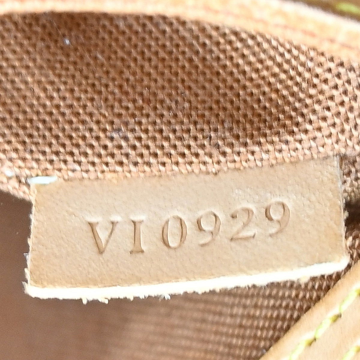 Louis Vuitton Alma Handbag Monogram Canvas Brown Canvas Handbag (Pre-Owned)