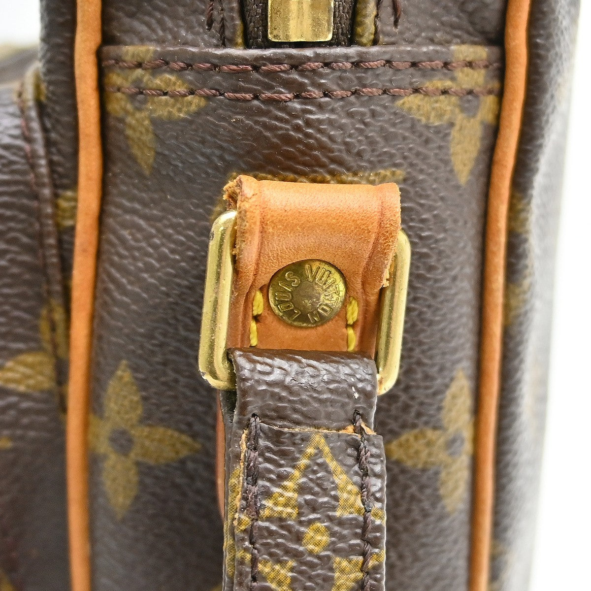 Louis Vuitton Amazone Bag Monogram Canvas Brown Canvas Shoulder Bag Bag (Pre-Owned)