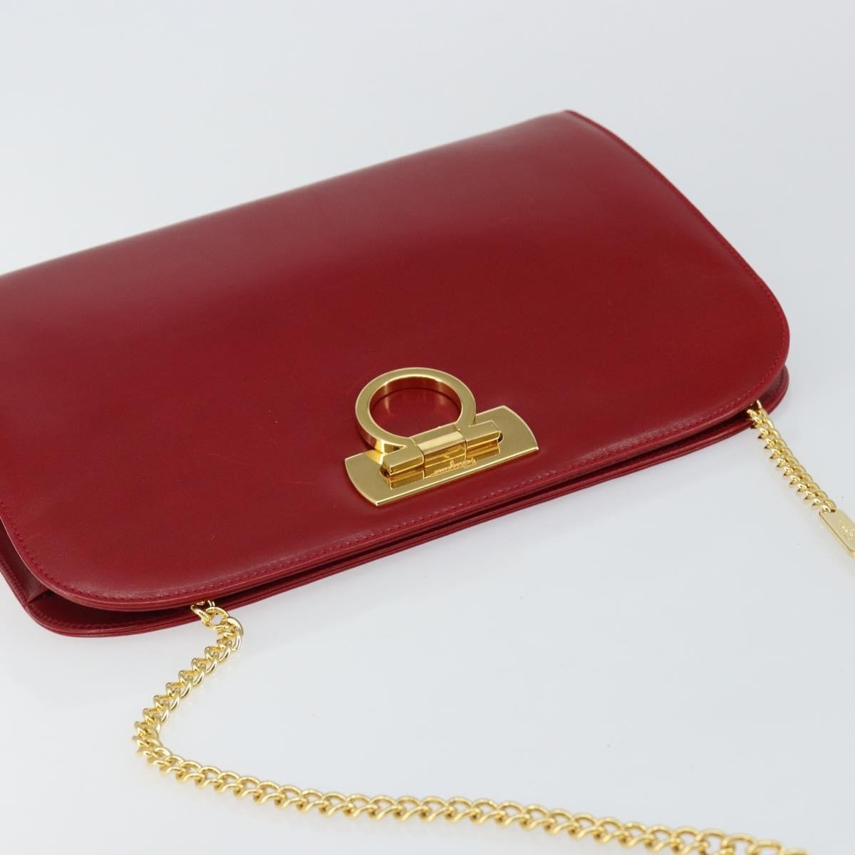 Salvatore Ferragamo Vintage Gancini Chain Shoulder Bag Leather Red Leather Bag (Pre-Owned)