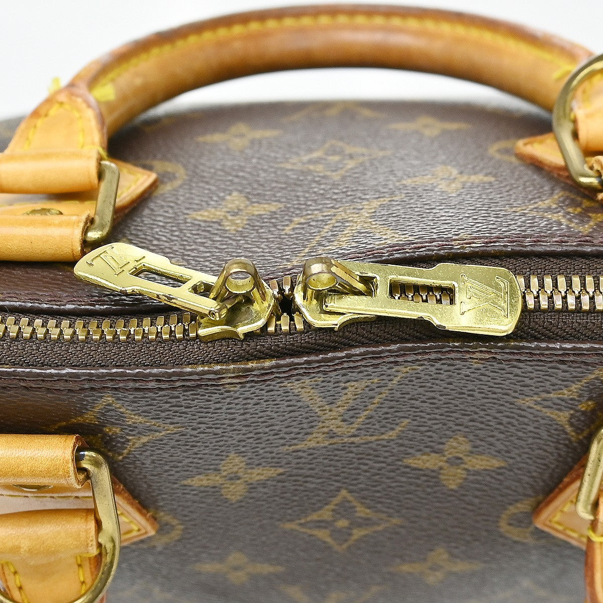 Louis Vuitton Alma Handbag Monogram Canvas Brown Canvas Handbag (Pre-Owned)