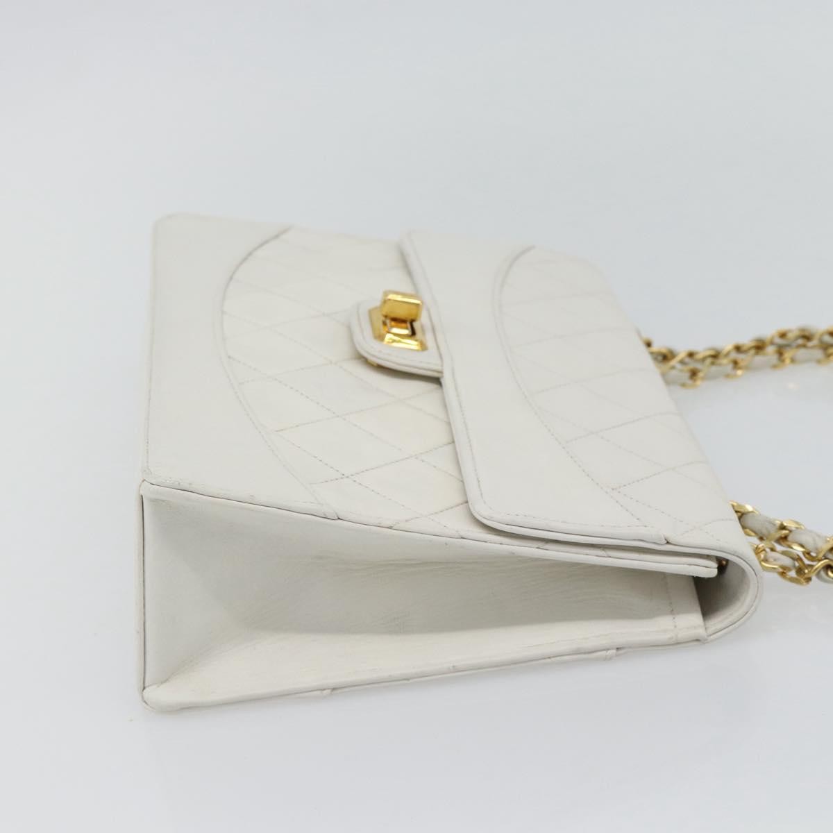 Chanel Vintage Mademoiselle Lock Trapezoid Flap Bag Quilted Lambskin White Leather Shoulder Bag Bag (Pre-Owned)