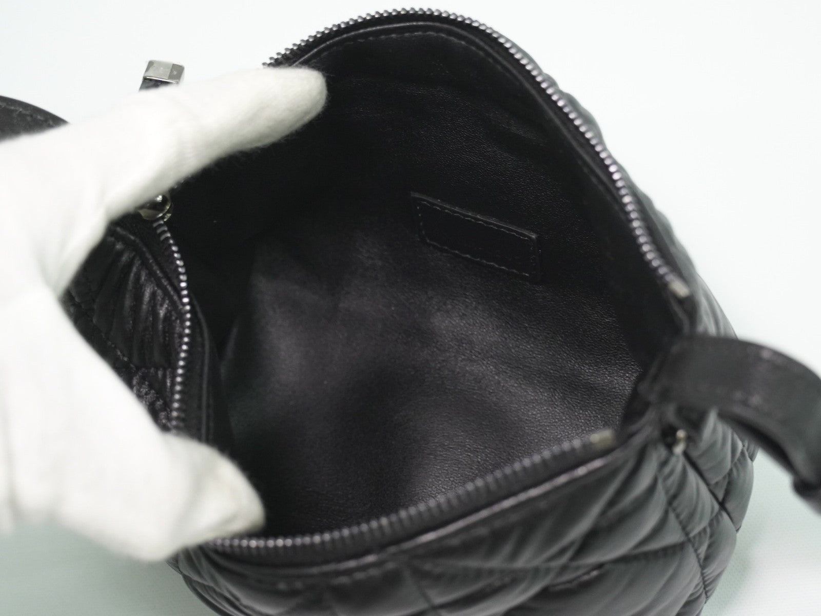 Christian Dior Diortravel Nomad Pouch Macrocannage Quilt Calfskin Black Leather Clutche & Pouche Bag (Pre-Owned)