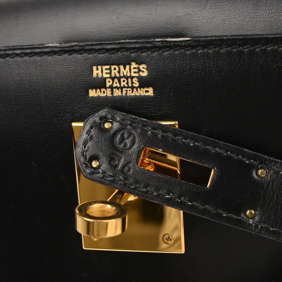 Hermes Kelly Handbag Black Box Calf With Gold Hardware Black Calfskin Handbag (Pre-Owned)