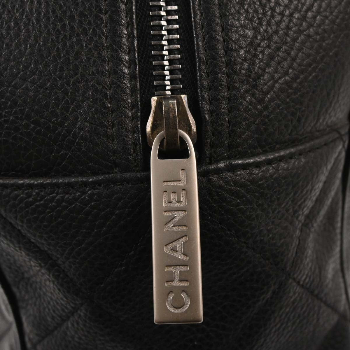 Chanel Embossed Logo Bowler Bag Quilted Caviar Black Leather Travel Bag Bag (Pre-Owned)